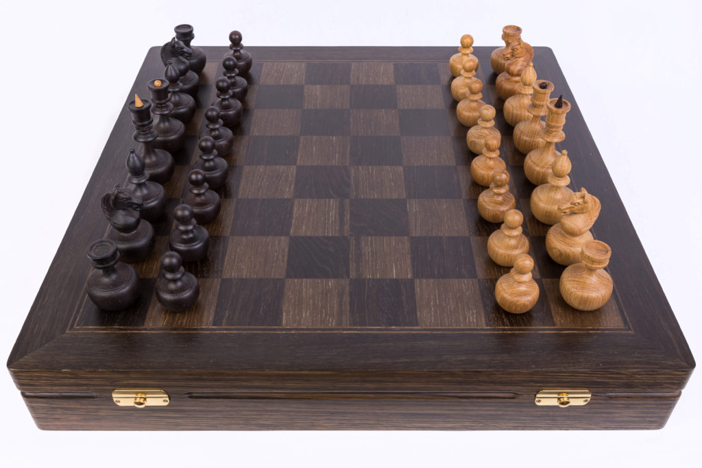 Шахматы ” Несокрушимые   Алёхинские”